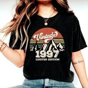 28th Birthday 1997 Vintage T-Shirt, Retro Birthday Graphic Tee